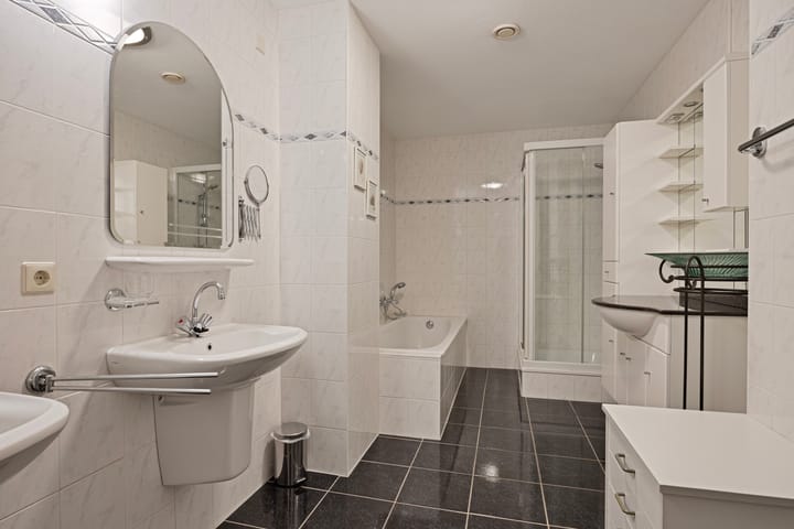 Photo 22 of Tuinstraat 36