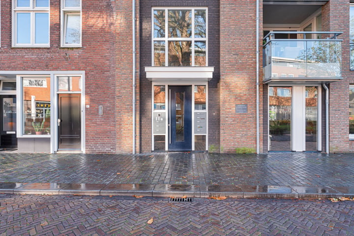 Bekijk foto 36 van Vicaris van Alphenstraat 7-C