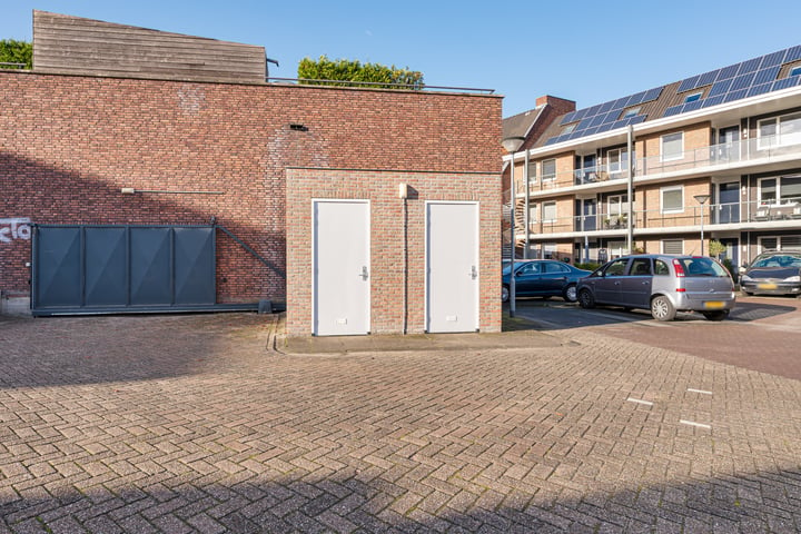 Bekijk foto 37 van Vicaris van Alphenstraat 7-C