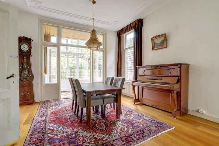 Photo 12 of Pauw van Wieldrechtlaan 12