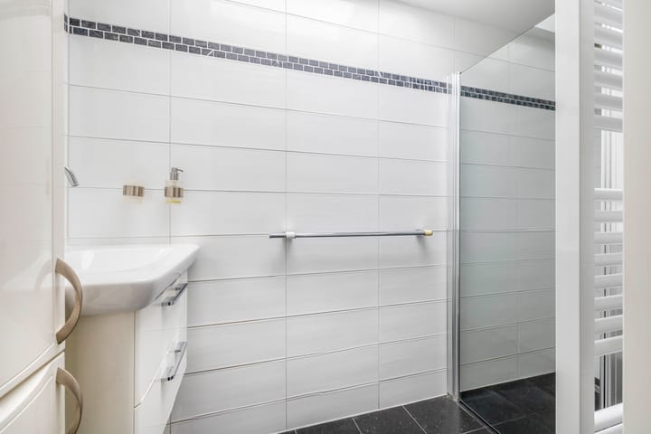 Photo 26 of Binnenweg 42