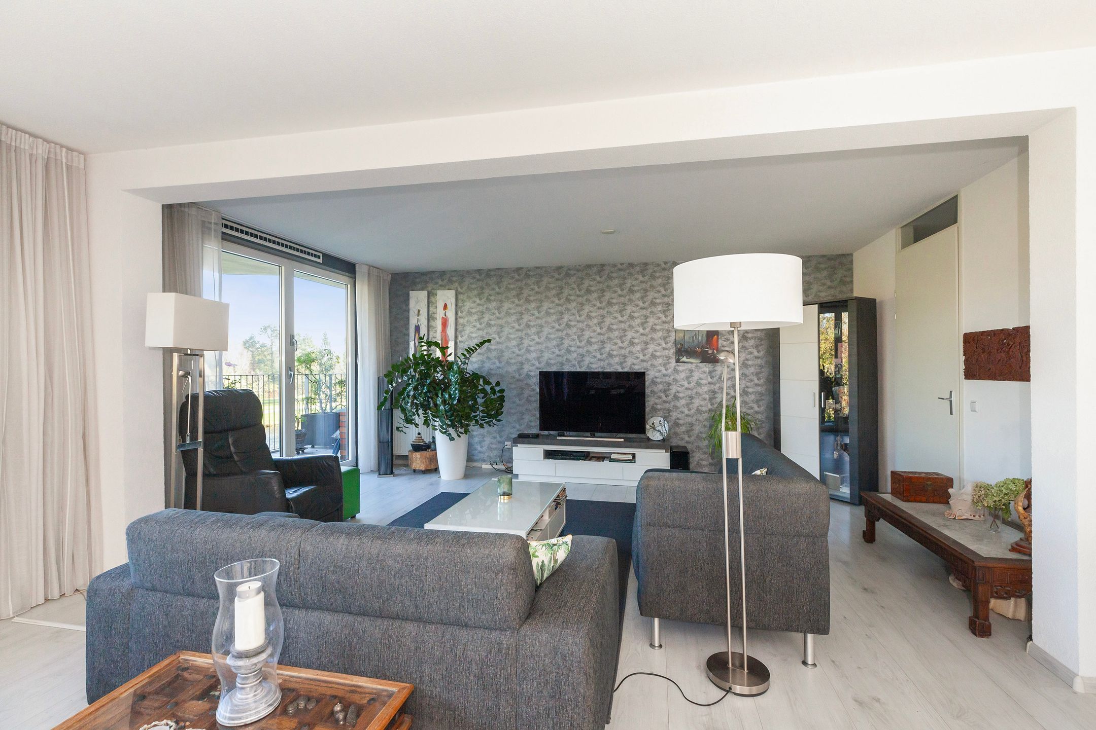 Photo 12 of Johan de Wittstraat 141