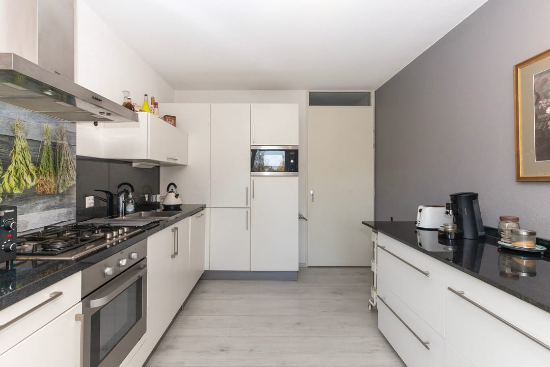 Photo 17 of Johan de Wittstraat 141