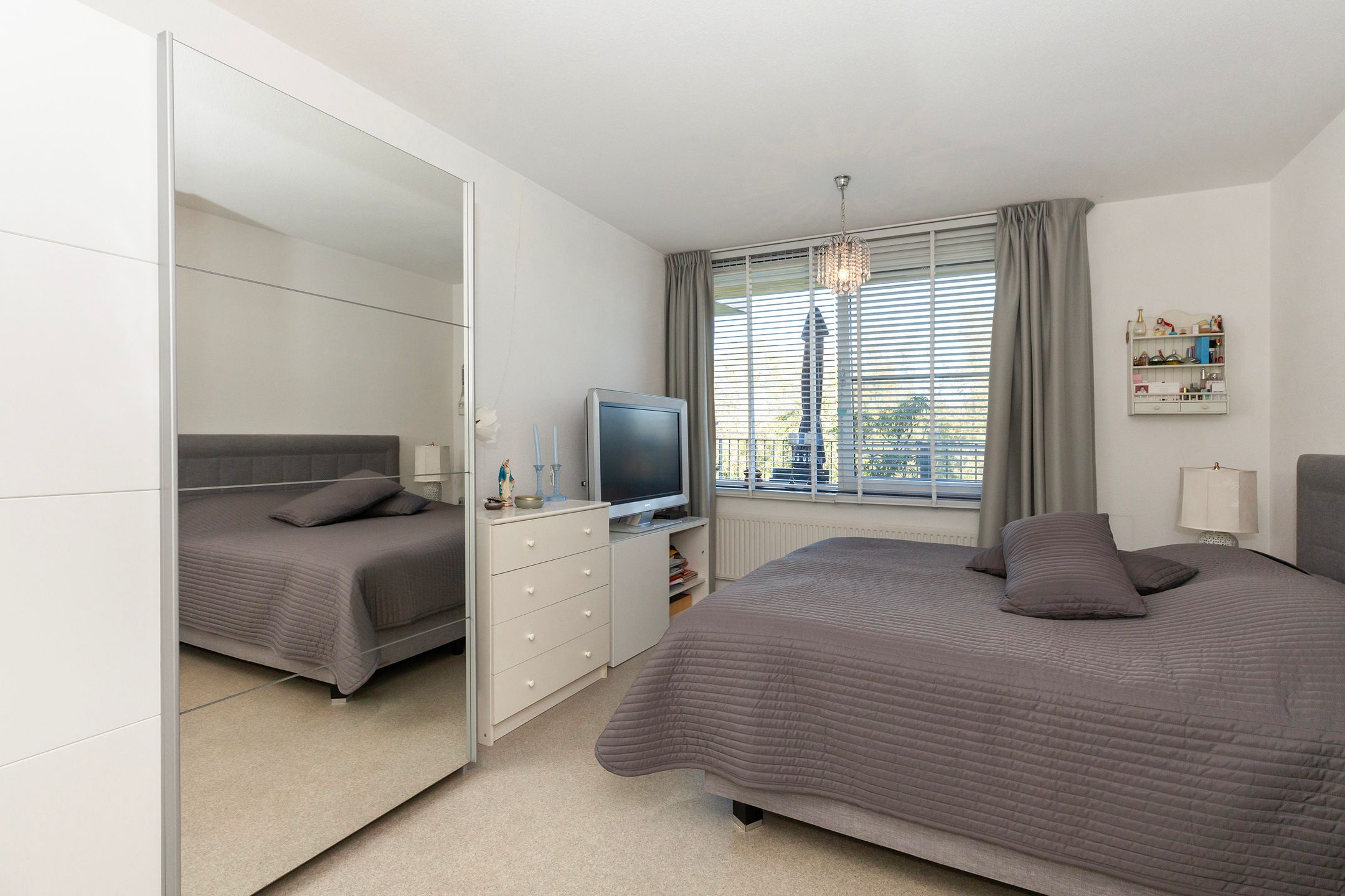 Photo 27 of Johan de Wittstraat 141