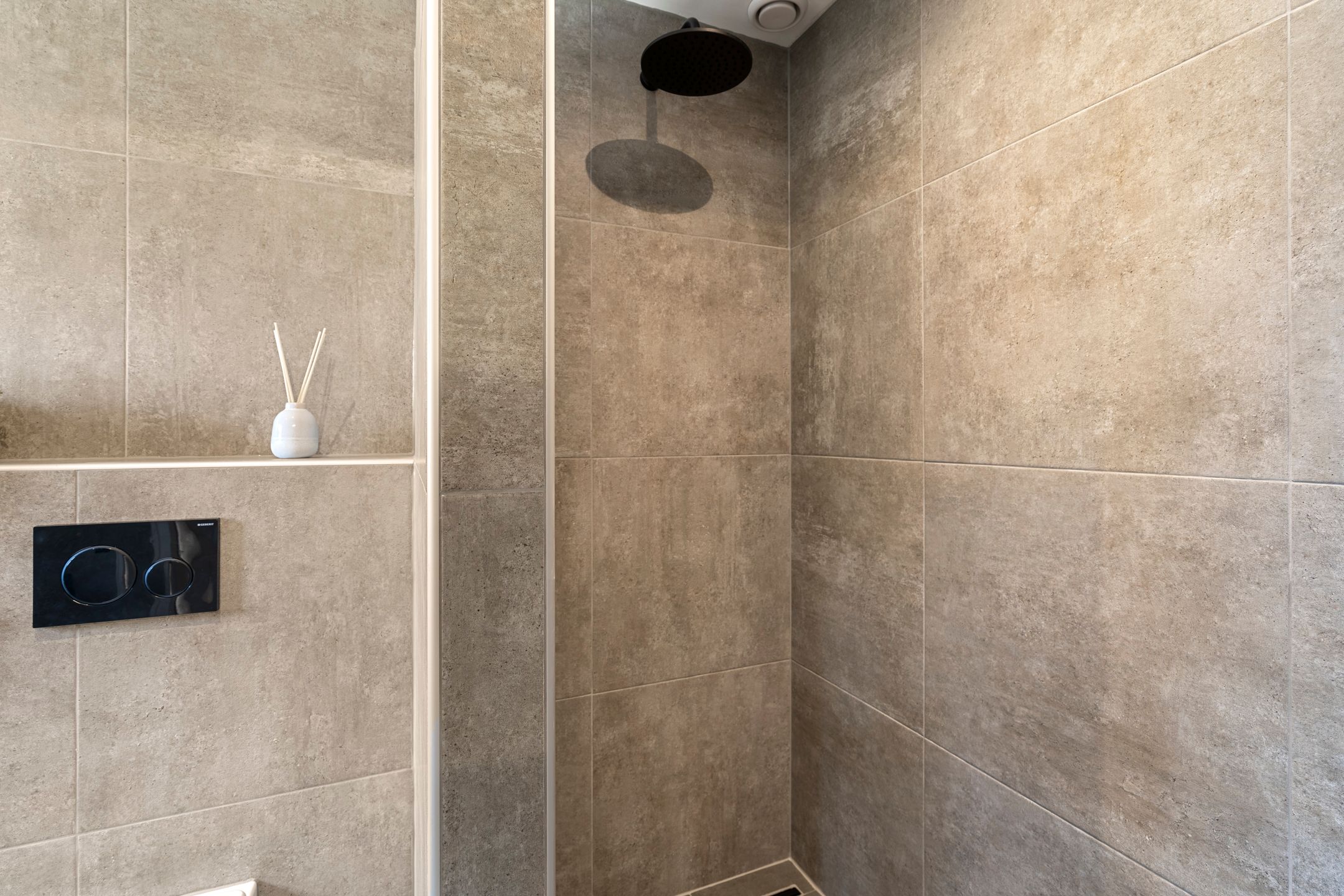 Photo 27 of Damakkerweg 6