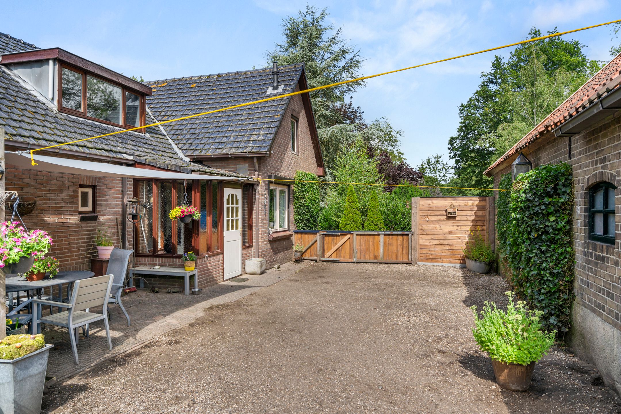 Photo 39 of Damakkerweg 6