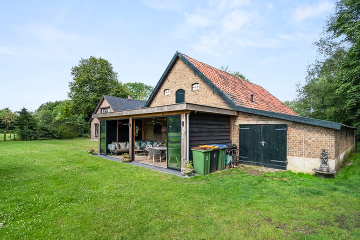 Foto 42 van Damakkerweg 6