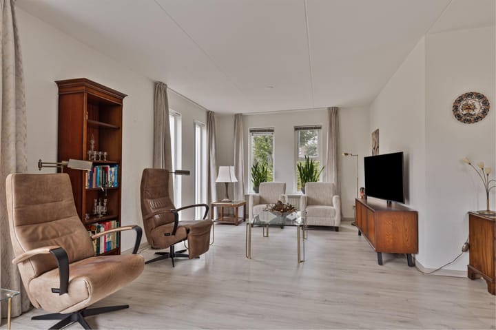 Foto 11 van Lunet 72