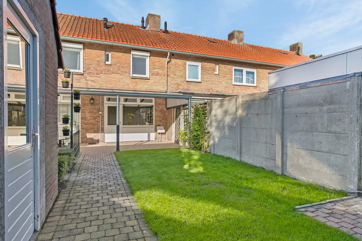 Foto 33 van Woutersstraat 11