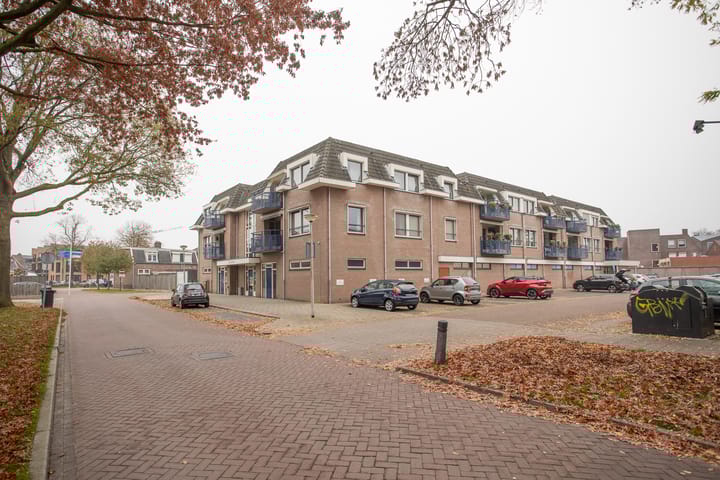 Foto 1 van Schoolstraat 1