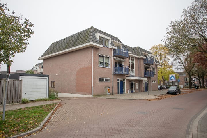 Foto 3 van Schoolstraat 1