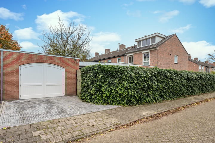 Foto 35 van Hertog Janlaan 1