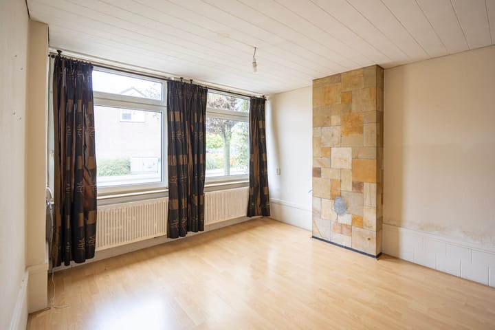 Photo 12 of Grotestraat 5-B