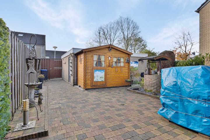 Foto 30 van Willem-Alexanderplaats 100