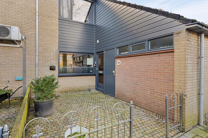 Foto 33 van Willem-Alexanderplaats 100