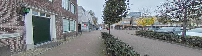 Bekijk 360° foto van Straatbeeld van Van Bergenplein 11