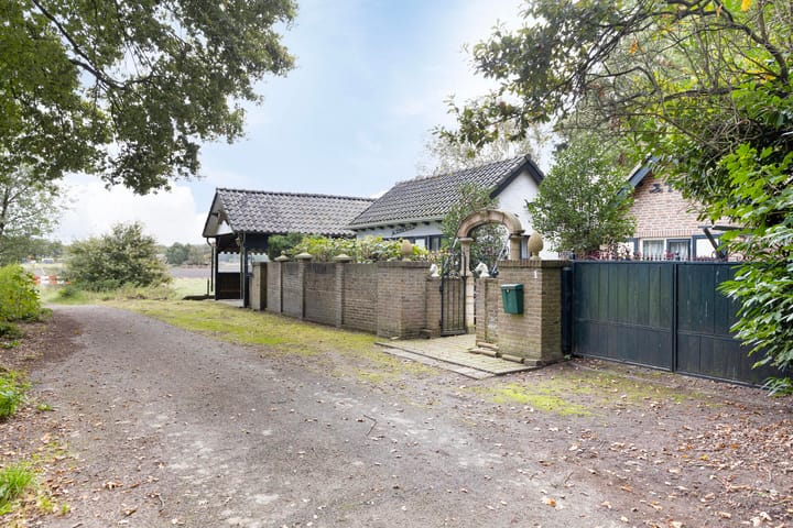 Photo 22 of Vennekensstraat 1