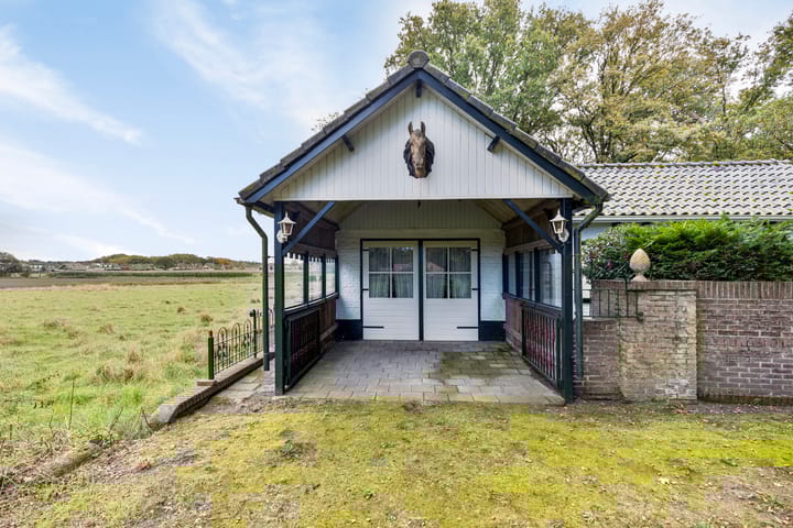 Photo 25 of Vennekensstraat 1