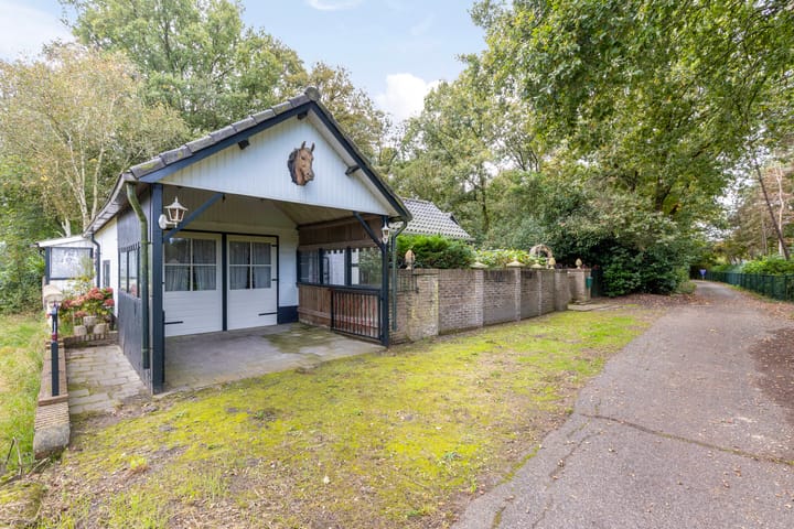 Photo 26 of Vennekensstraat 1