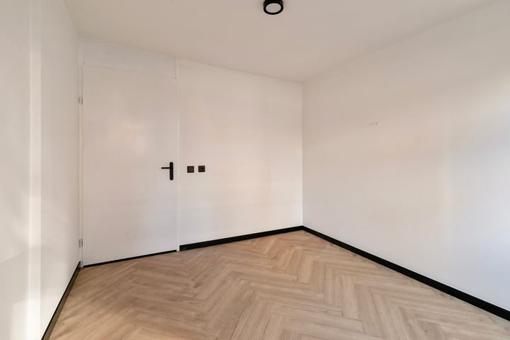 Foto 10 van Middelweg 27-B