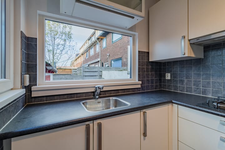 Foto 22 van Maasstraat 126