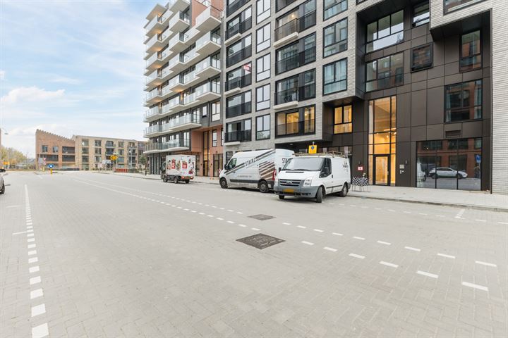 View photo 40 of Niemeyerstraat 249