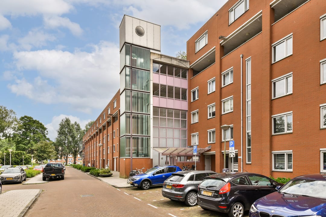 Photo 1 of Suze Groenewegplantsoen 51