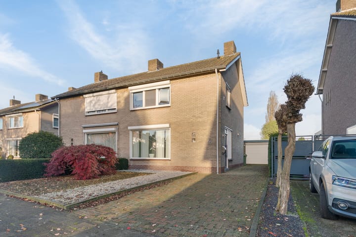 Foto 1 van Klaproosstraat 27