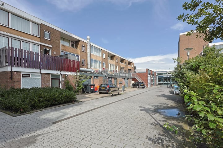 Foto 2 van Frank Sinatraplein 8