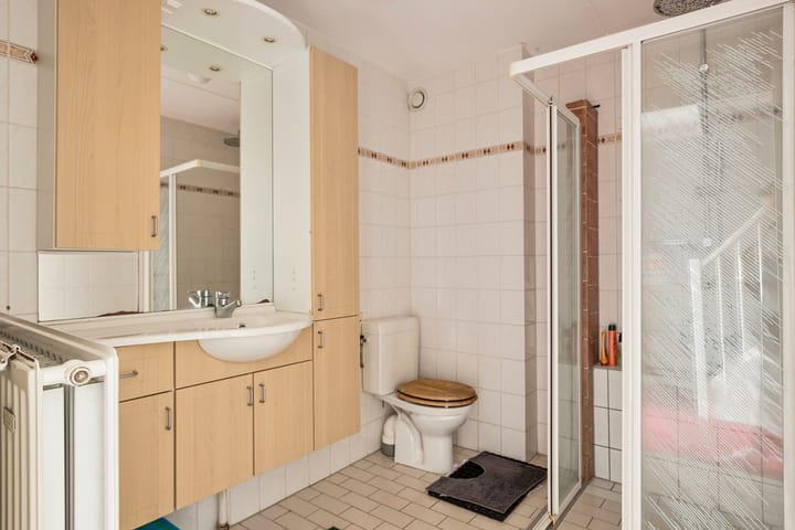 Photo 15 of Vogelwikke 42