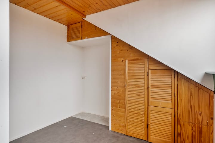 Photo 21 of Vogelwikke 42