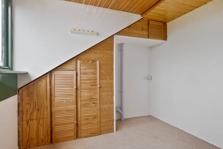 Photo 19 of Vogelwikke 42