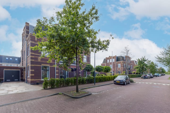 Foto 6 van Thomas Mannsingel 88