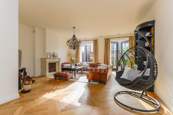 Foto 14 van Thomas Mannsingel 88