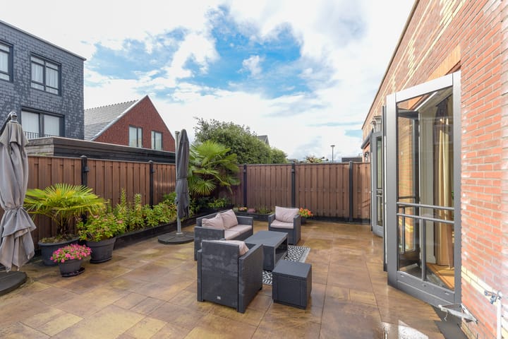 Foto 19 van Thomas Mannsingel 88