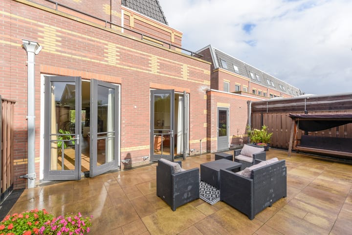 Foto 20 van Thomas Mannsingel 88