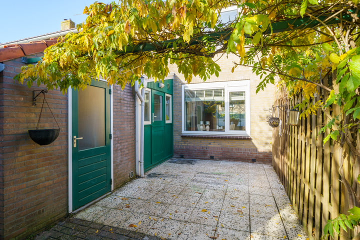 Bekijk foto 17 van Ten Boschstraat 36