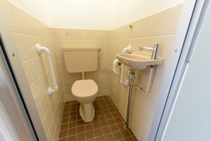 Photo 9 of Folke Bernadottestraat 44