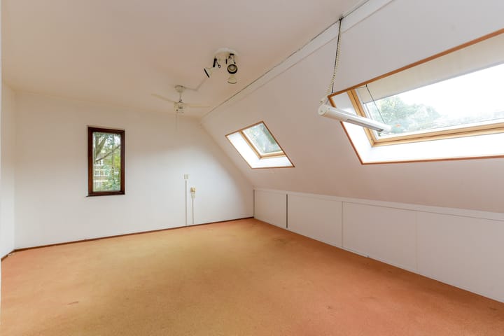 Photo 22 of Folke Bernadottestraat 44