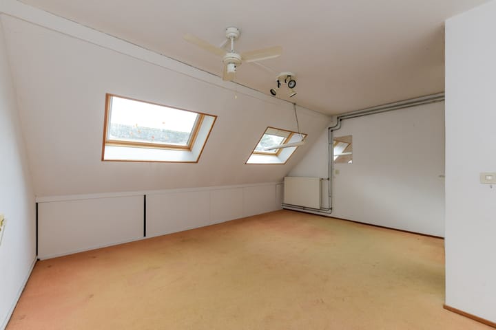 Photo 23 of Folke Bernadottestraat 44