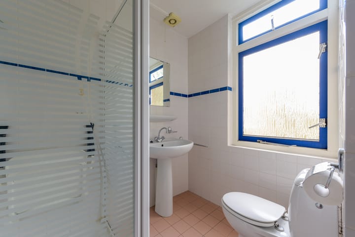 Photo 29 of Folke Bernadottestraat 44