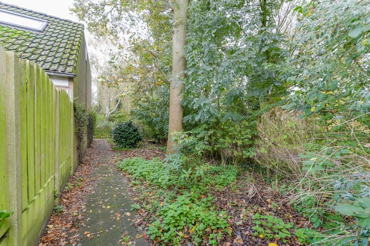 Photo 31 of Folke Bernadottestraat 44