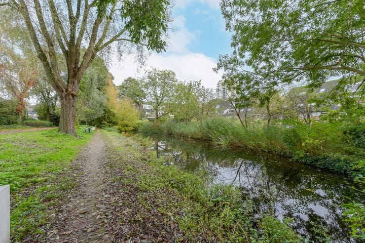 Photo 35 of Folke Bernadottestraat 44