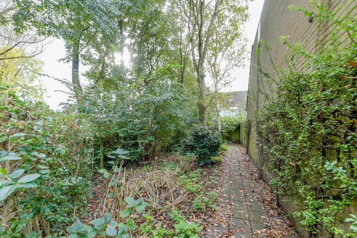 Photo 30 of Folke Bernadottestraat 44