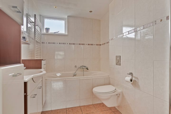 Foto 13 van Anjelierstraat 4