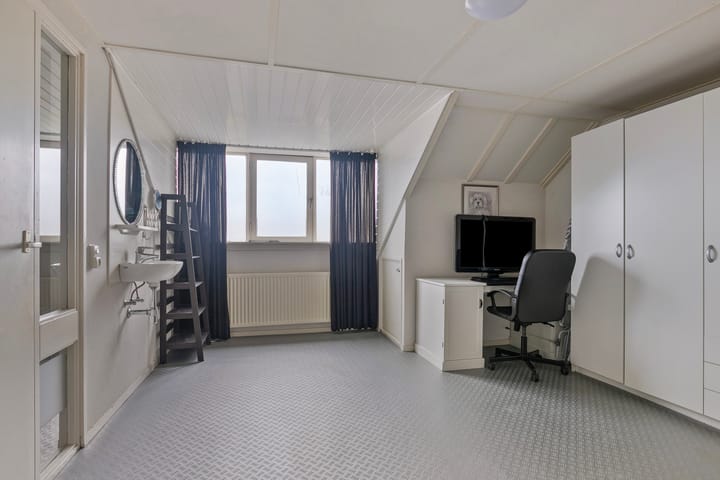 Foto 15 van Anjelierstraat 4