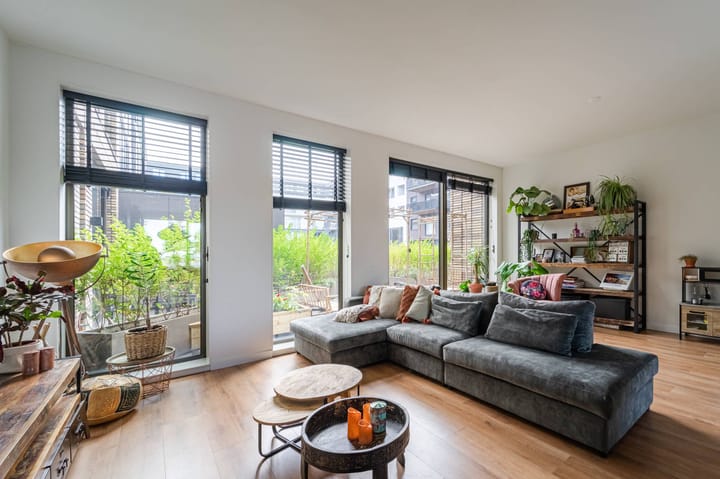 Photo 13 of Cola Debrotstraat 38