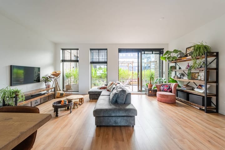 Photo 11 of Cola Debrotstraat 38