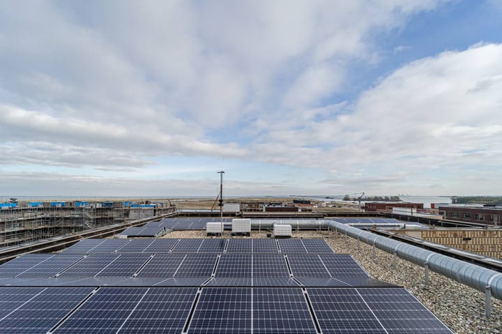 Photo 46 of Cola Debrotstraat 38