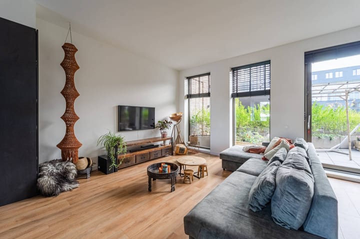 Photo 10 of Cola Debrotstraat 38